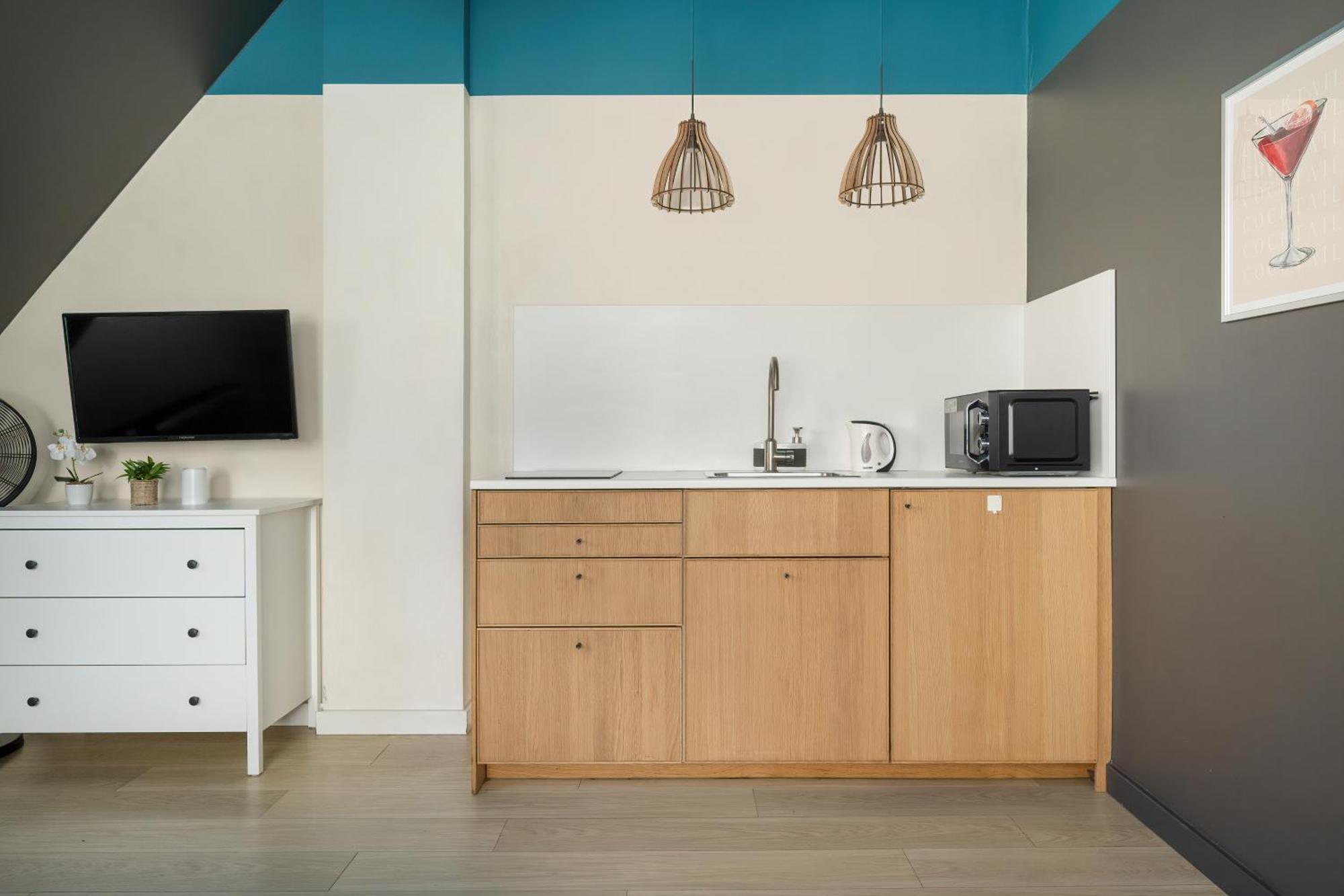 Modern Near Old Town By Renters Apartament